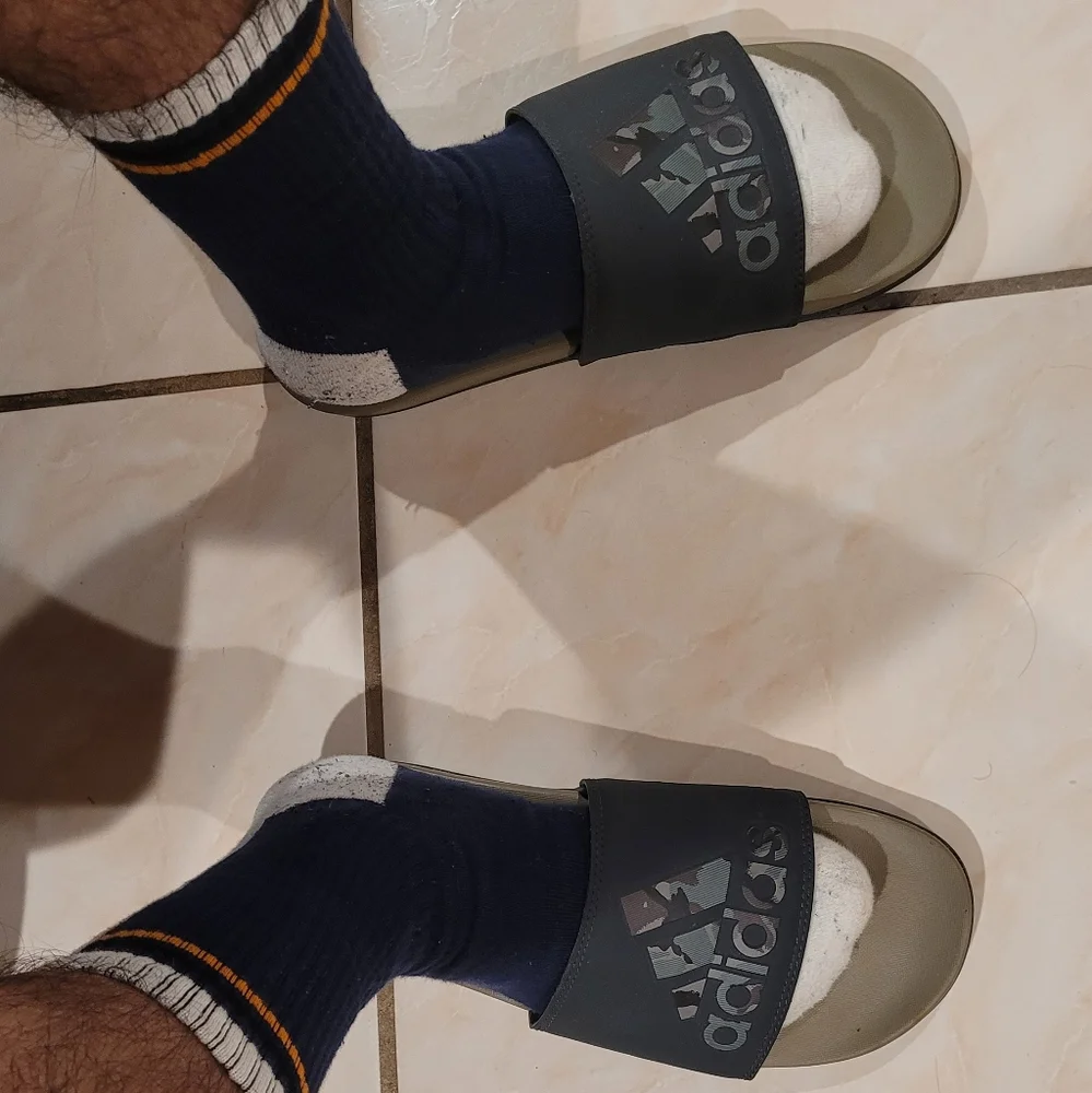 Adidas slides - Picture 6 of 8